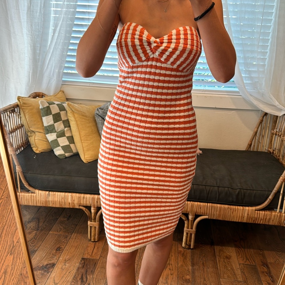 Knit strapless dress